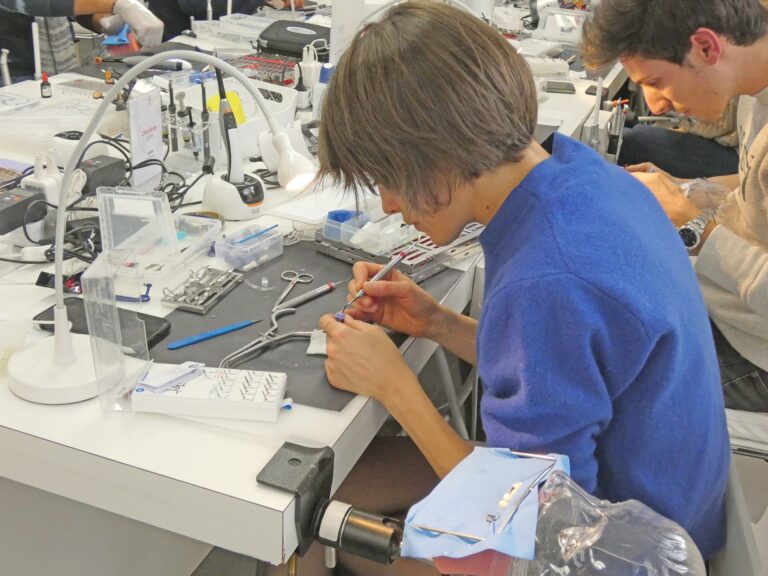 formation dentaire TP travaux pratiques esthétique aix en provence facettes