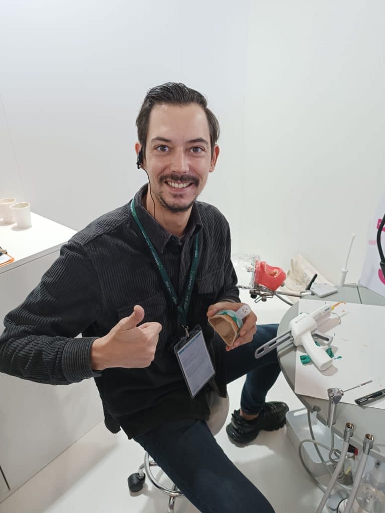 formation dentaire TP travaux pratiques académie du sourire nomade ADF