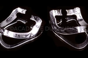 Acces soins sous gingivaux demi clamp